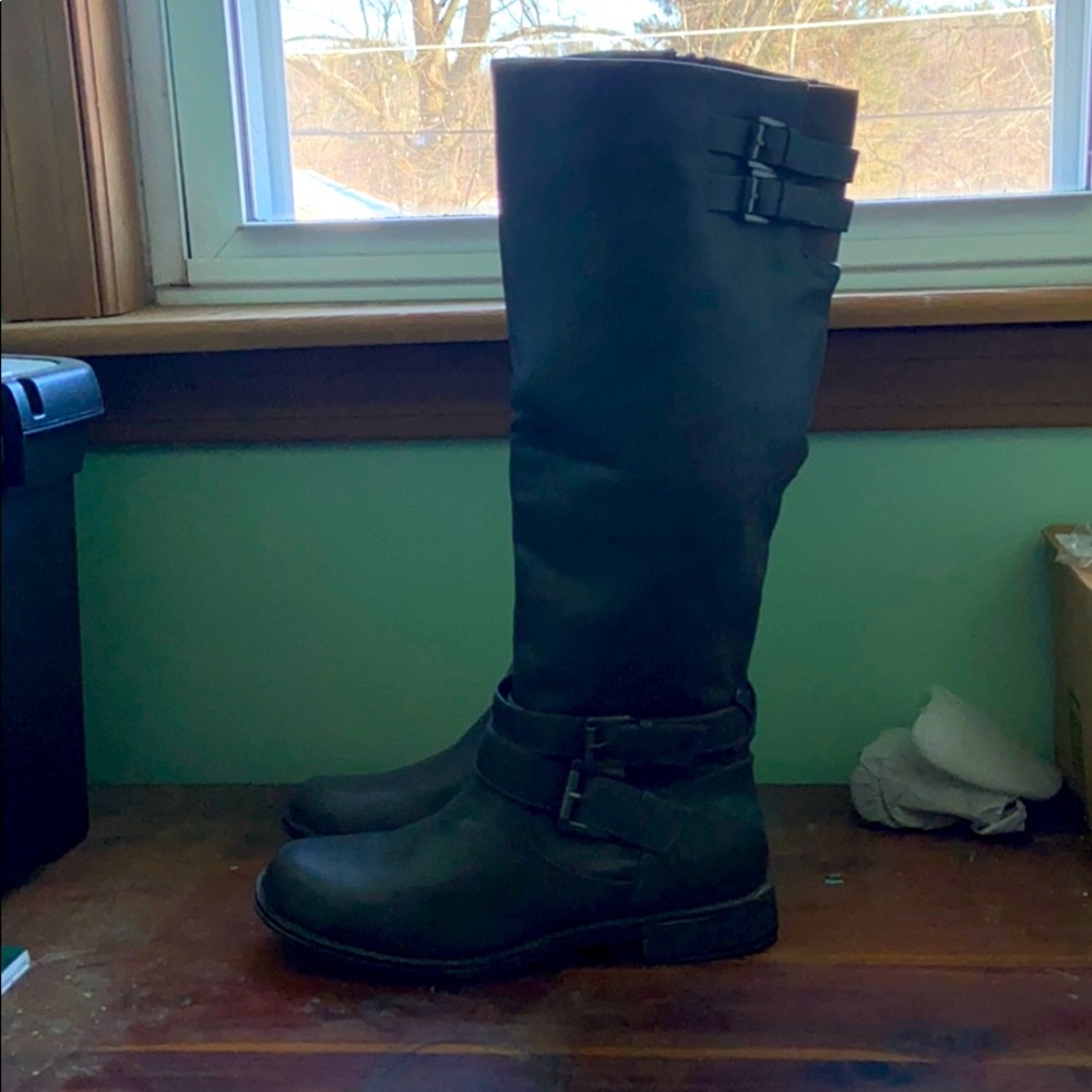 Women’s wide calf boots
